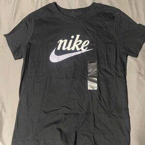 Nike Tee in Classic Black